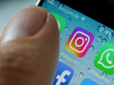 Buy Instagram Story Poll Votes to Stand Out