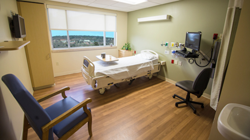 Benefits of Renting a Hospital Bed for Home Care Patients – Electric Hospital Bed for Home Care Use