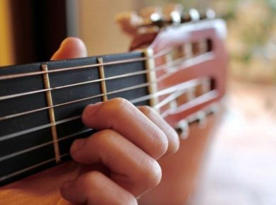 Essential Tips to Master Guitar Chords with Ease!