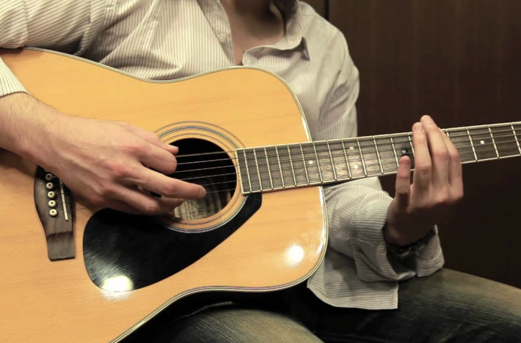 What’s the Difference Between a Classical and Acoustic Guitar?