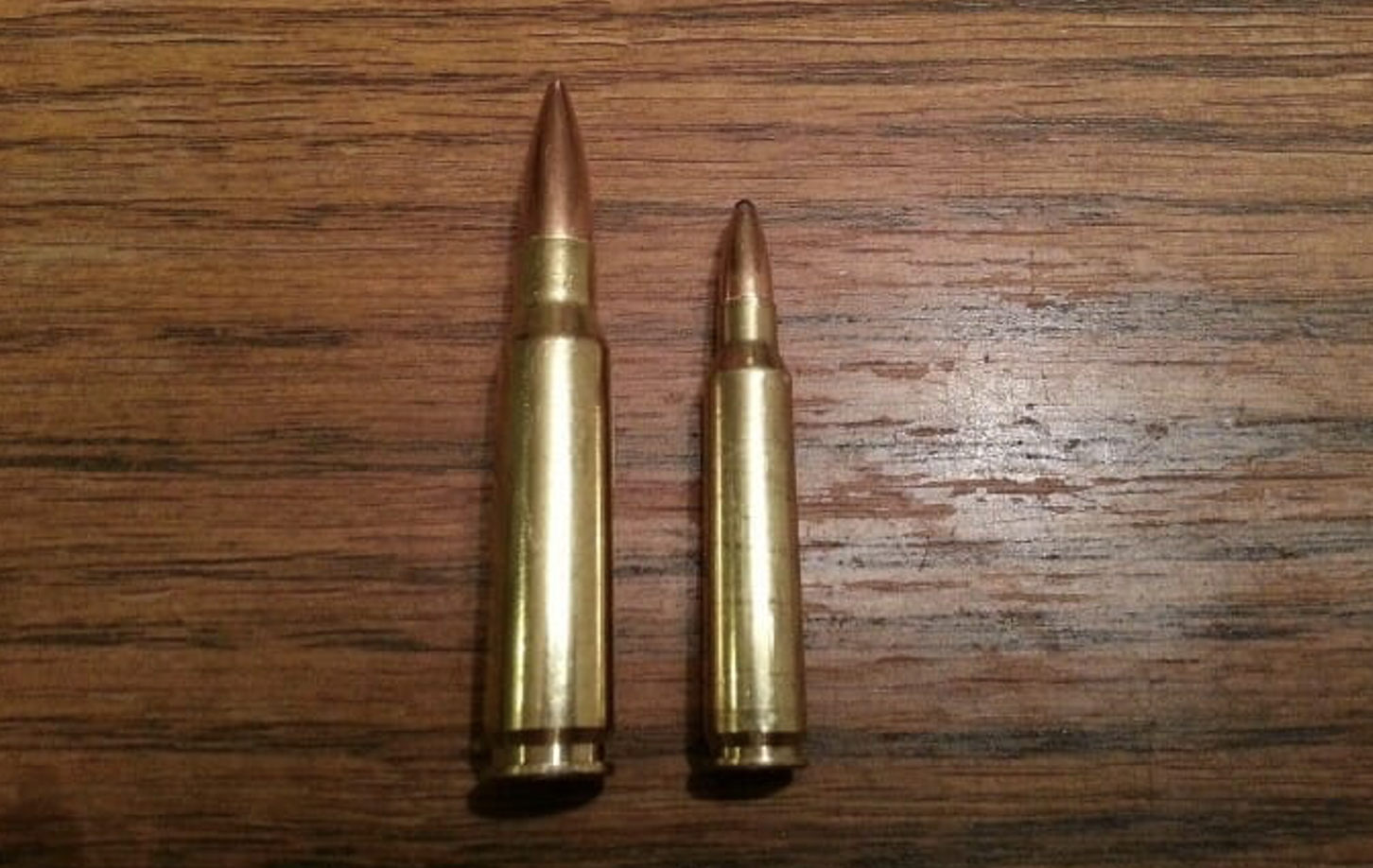 Несколько пуль. 7x62 Калибр. Пули калибра 5.56. Калибр 5.56x45. 223 Калибр vs 7.62.