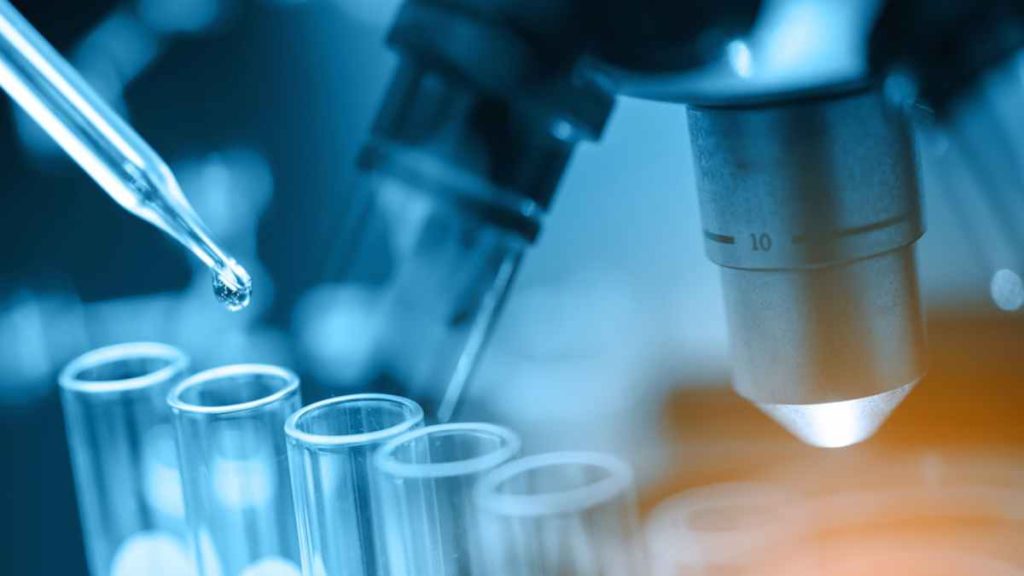 Difference between Microbiologists and Pathologist