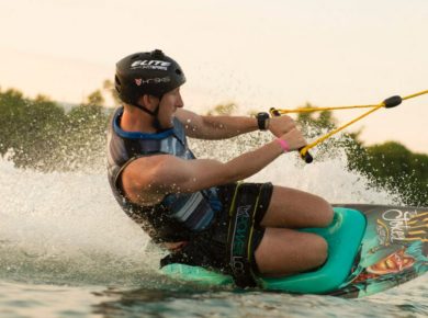 An Ultimate Guide to Purchasing a Kneeboard